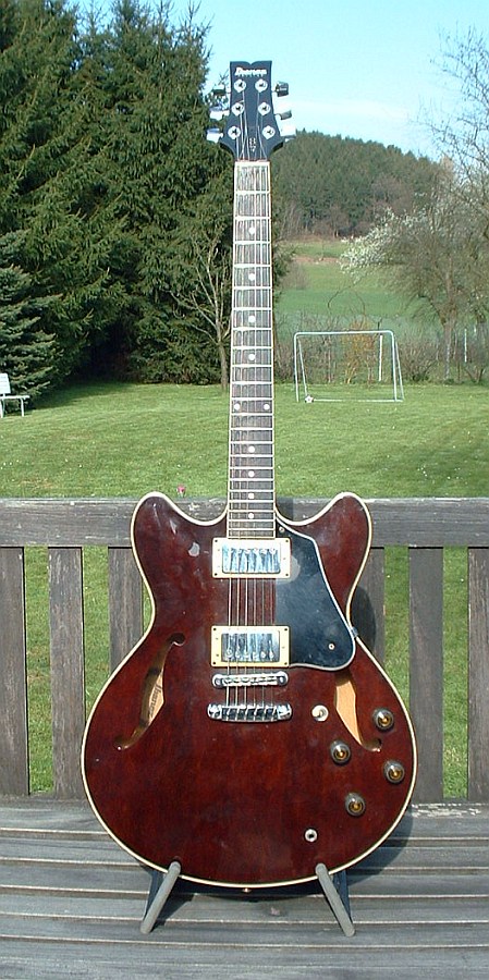 Ibanez AS 100